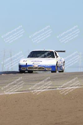 media/Oct-26-2025-CalClub SCCA (Sun) [[8ce1e69566]]/Group 2/Grapevine/